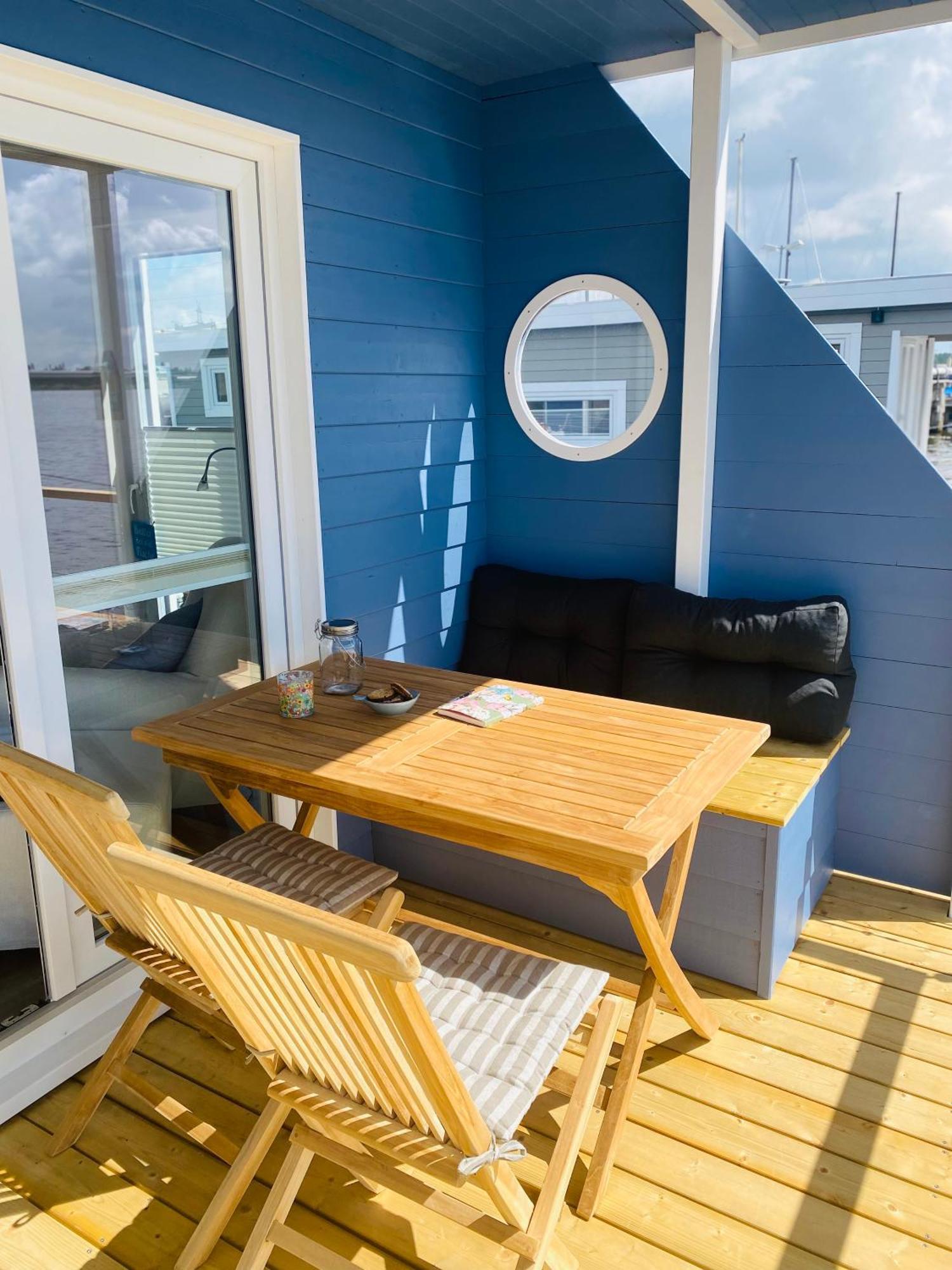 Hausboot Snowbird Mit Grossem Sonnendeck Ferienhaus Lübeck