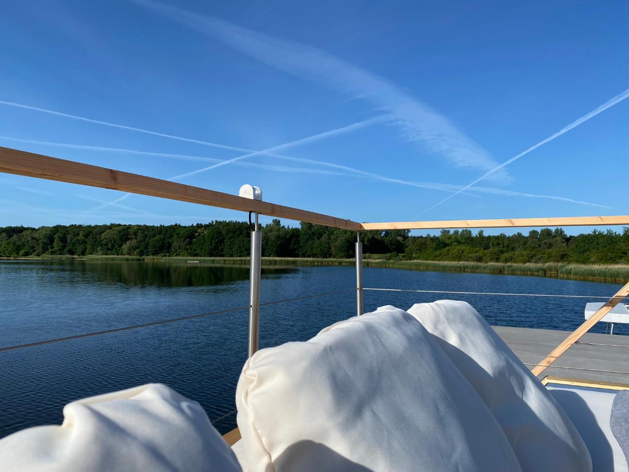 Ferienhaus Hausboot Snowbird Mit Grossem Sonnendeck *